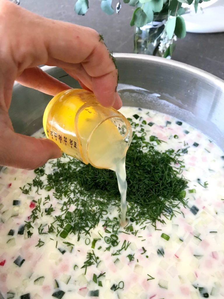 Add lemon juice to okroshka cold soup