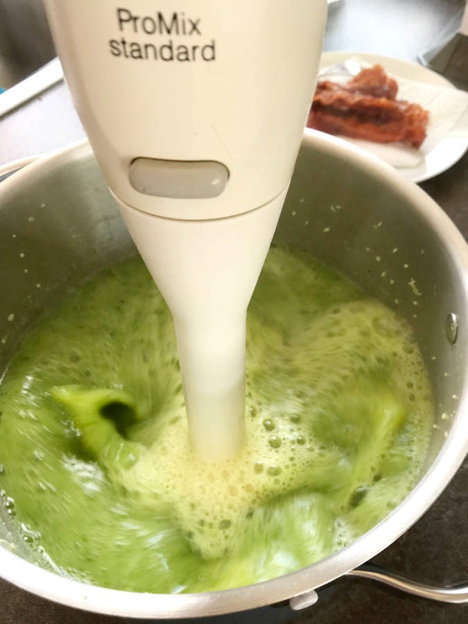 Zucchini pureed with immersion blender