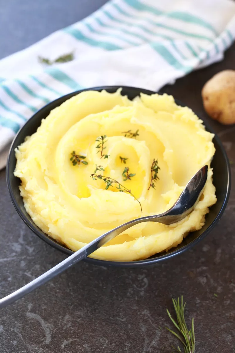 Whipped mashed potatoes in a bowl.