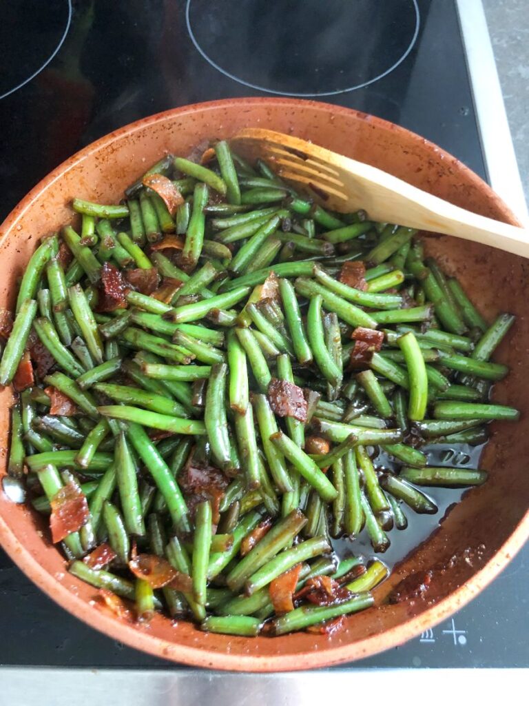 Pancetta Crack Green Beans in a skillet