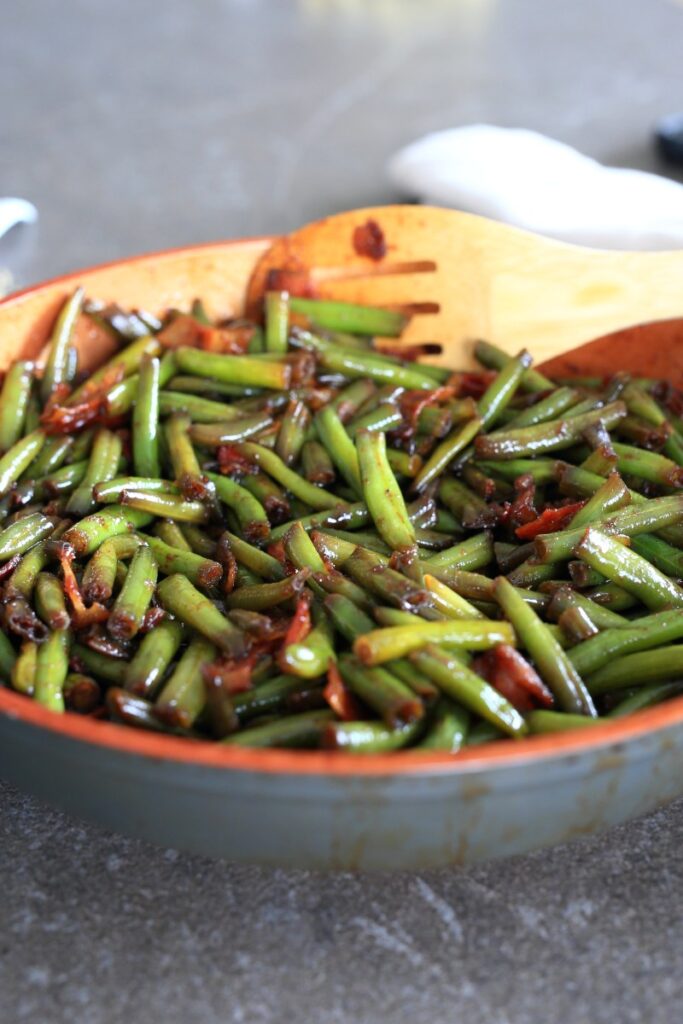 Pancetta Crack Green Beans in a skillet